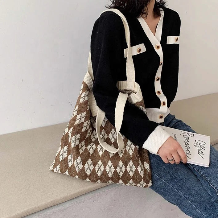 Factory Wholesale Crochet Tote Bags for Women Checkered Pattern Design Knitted Single Shoulder Bags Portable for Summer Winter