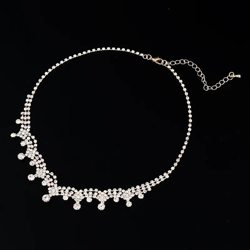 2022 Vintage Wedding Fine Jewelry Delicate Soft Triangle Statement Wavy Collar Short Rhinestone Necklaces Rhodium Perfect Party