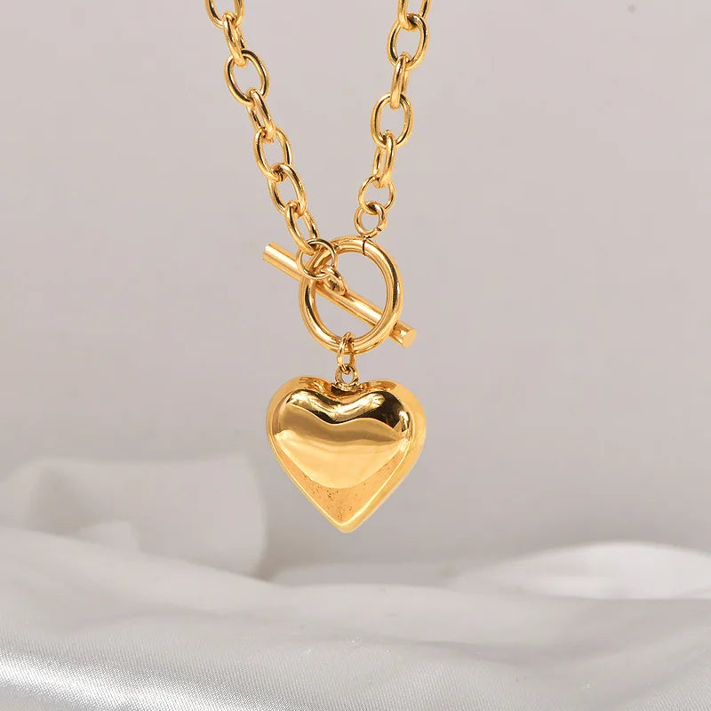 Sweet Style Hypoallergenic 316l Stainless Gold Plated Adjustable Chain Peach Heart Pendant Necklace for Women
