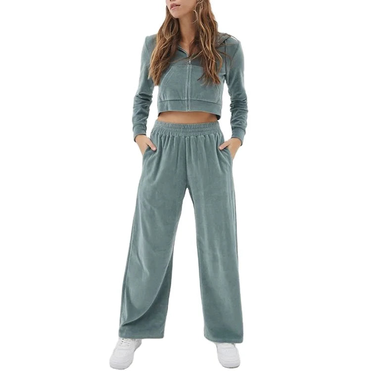 New Stylish Custom Logo Tracksuit Women Velour Cropped Hoodies and Jogging Wide Legs Pants Set Fashion Lady Velvet Tracksuits