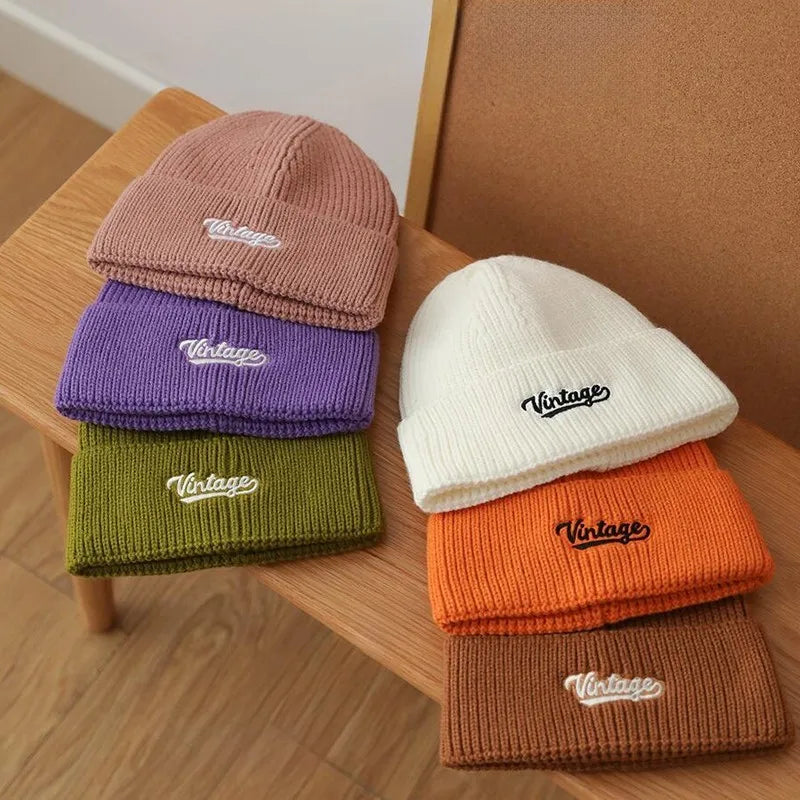 Wholesale Unisex Custom 3D Embroidery Logo Beanies Solid Color Warm Knitted Winter Hats Embroidery Beanie Hat