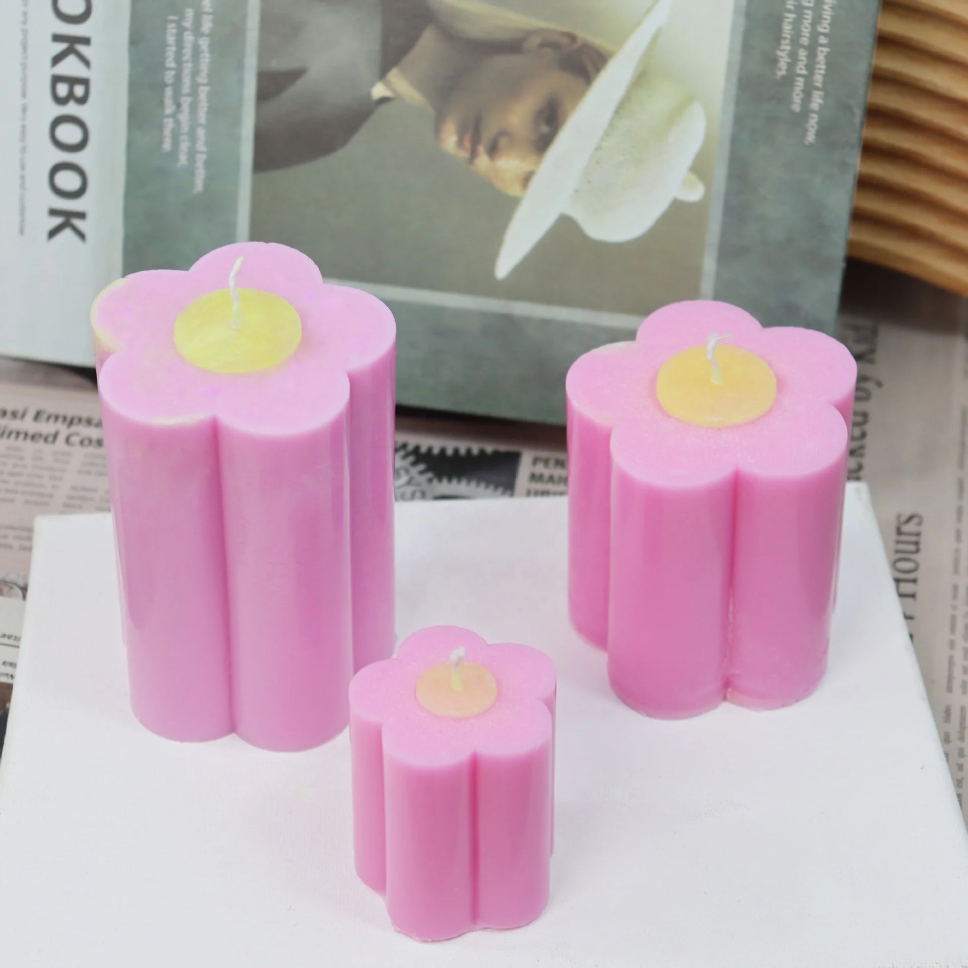 B-7021 Plum Blossom Shape Column Candle Mold Pc Plastic Aromatherapy Candle Pillar Mould Easy Demoulding Transparent Wax Mold