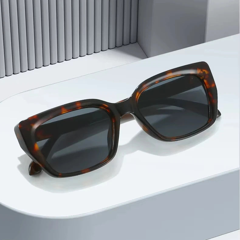 Hot Selling 2024 New Fashion Retro Women Sunglasses PC Frame Sunglasses UV400