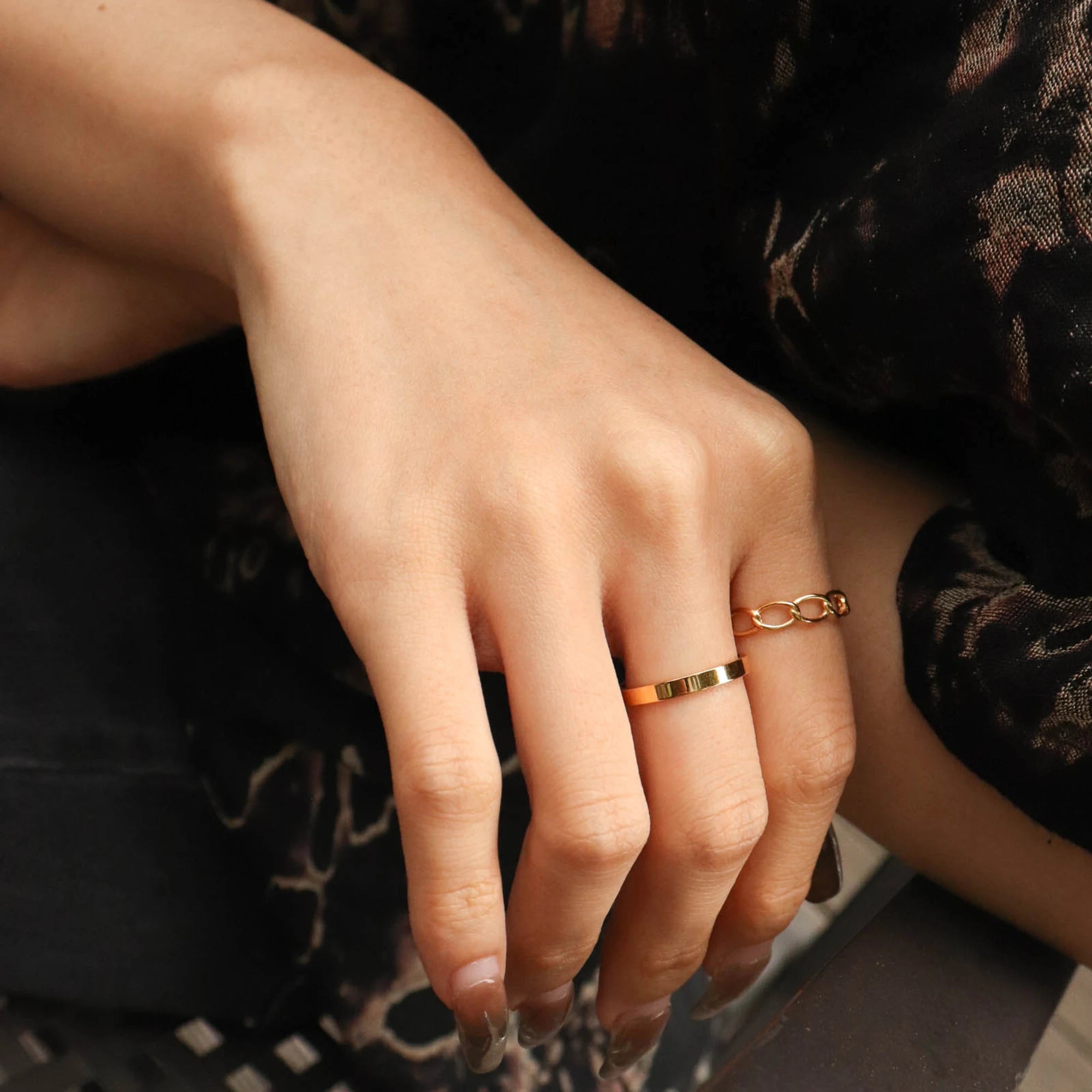 Chris April in Stock Fashion Jewelry 316L Stainless Steel PVD Gold Plated Linked Chain Shape Ring