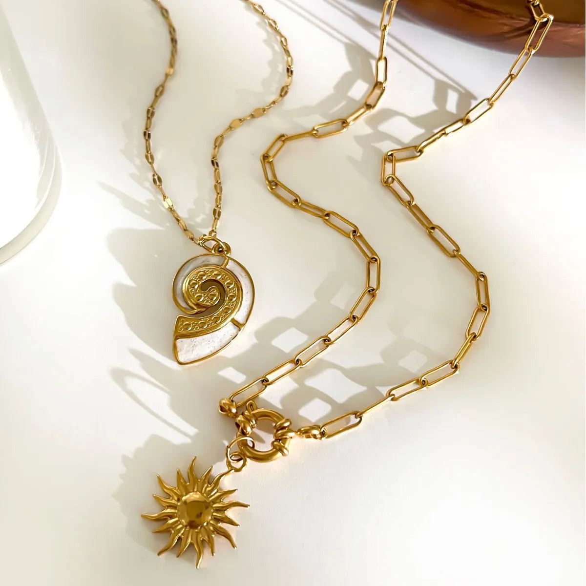 Retro French Paper Clip Chain Jewelry Stainless Steel 18k Gold Plated Sunflower Conch Pendant Women Necklace YF6243