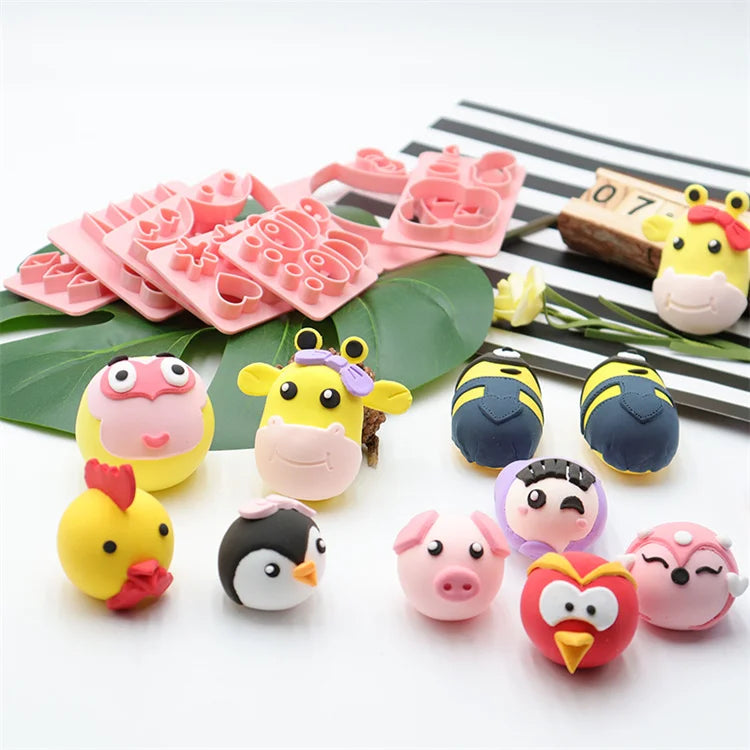 Wholesale Animal Food Grade Plastic Cookie Cutter 3D Creative Lovely Embossed Fondant Tools Bulk Cookie Cutters