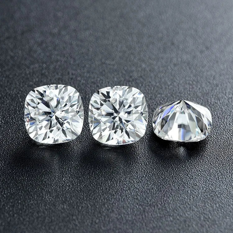 Cushion Shape 4.0mm ~ 10.0mm Synthetic Gemstone Wholesale Price D White Color VVS Moissanite Diamond