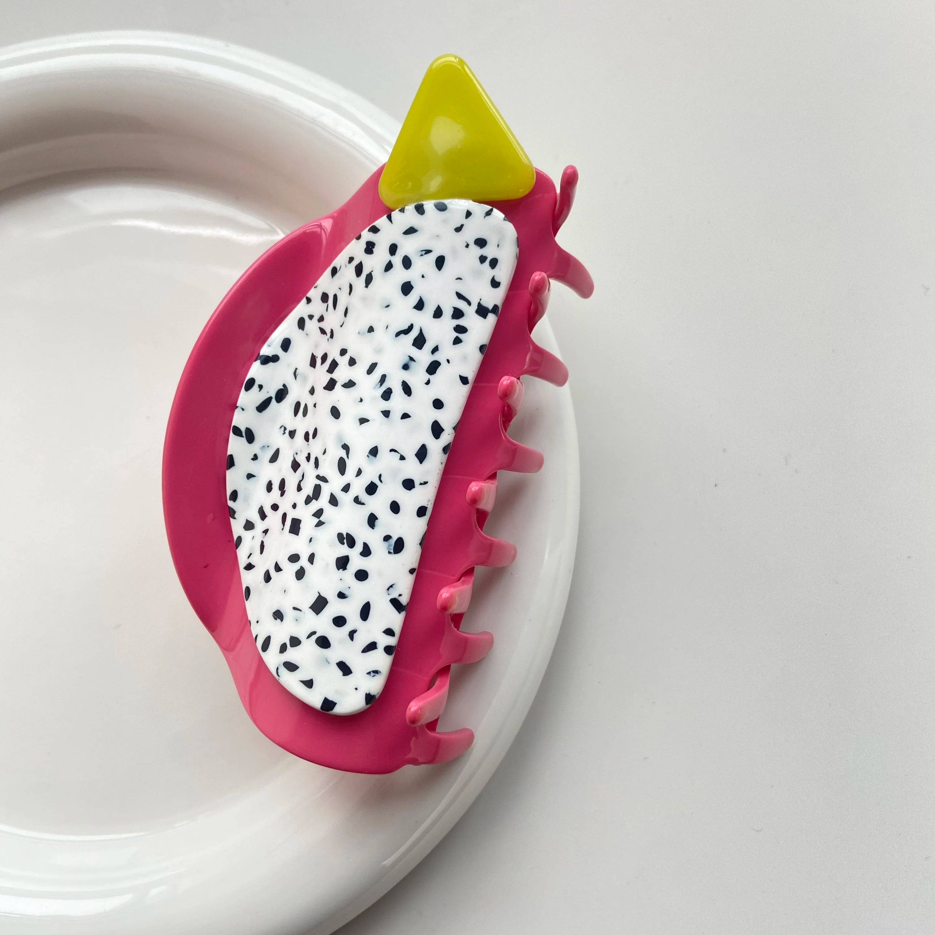 ZiTeng Creative Large 12cm Dragon Fruit Hairpin Custom Logo Hair Claw Accessories with Acetic Acid Design