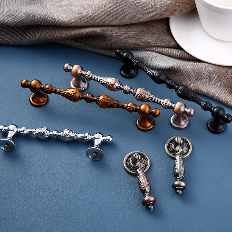 Bedroom Kitchen Cupboard Handle Fancy Classical Decorative Ceramic Antique Brass Zinc Alloy 50 Carton Durable Small Handle JAYA