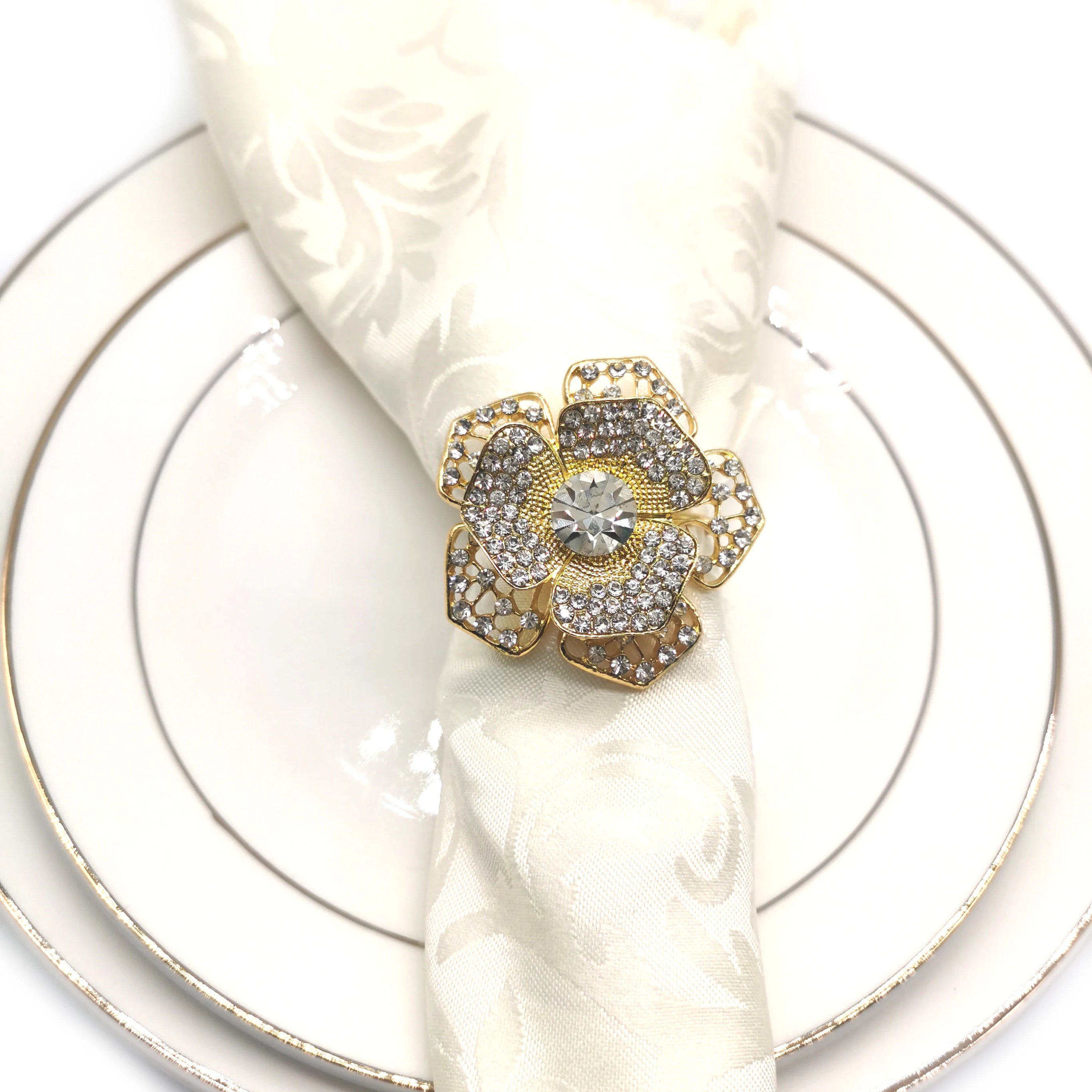 2023 Gold Metal Flower Napkin Ring Rhinestone Napkin Ring for Party Wedding Banquet Table Decoration