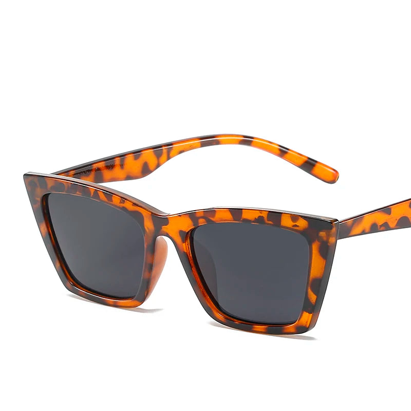 New Fashion square Sunglasses Bright Black Plain Face with Simple Style Sunglasses for Women