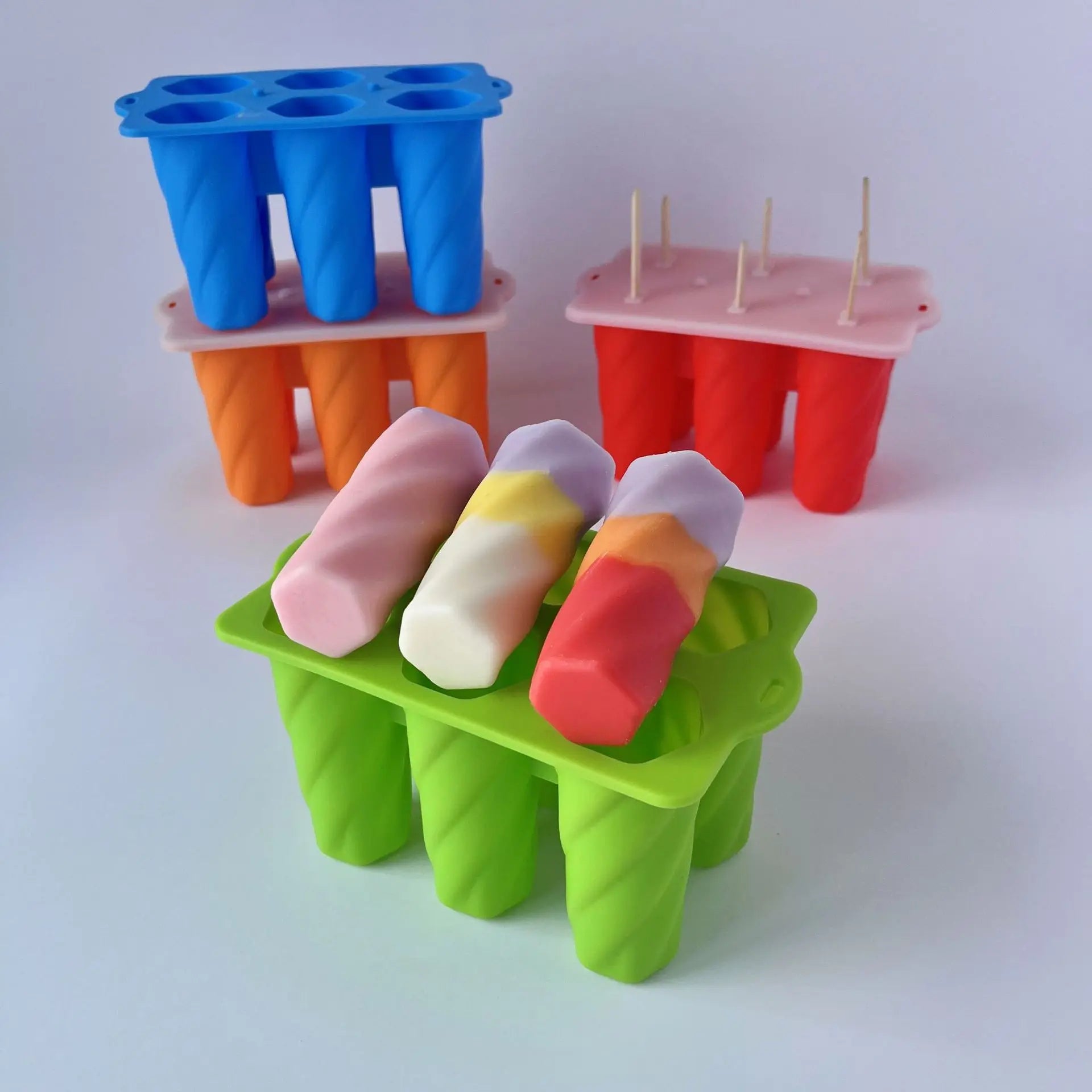 6-link Spiral Ice Cream Mold with Lid and Wooden Stick Homemade Ice Lolly Popsicle Silicone Mold Food Grade Material Spot