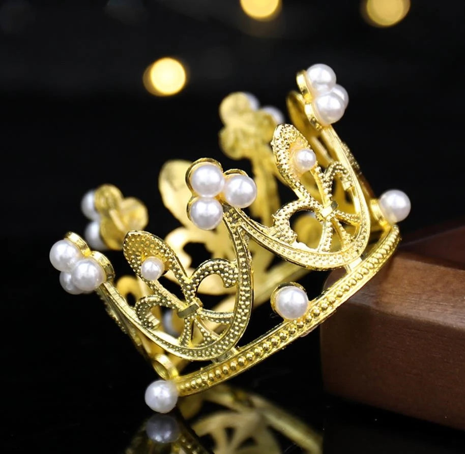 Alloy Plastic Vintage Mini Crown Cake Topper Rhinestone Pearl Tiara Crowns Kids Birthday Party Cake Decoration Accessories