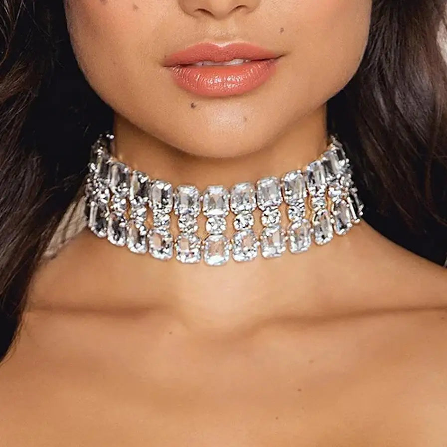 Vintage Style Round Geometric Silver-Plated Crystal Choker Plug Necklace Wide Chunky Fashion Jewelry for Birthday Anniversary