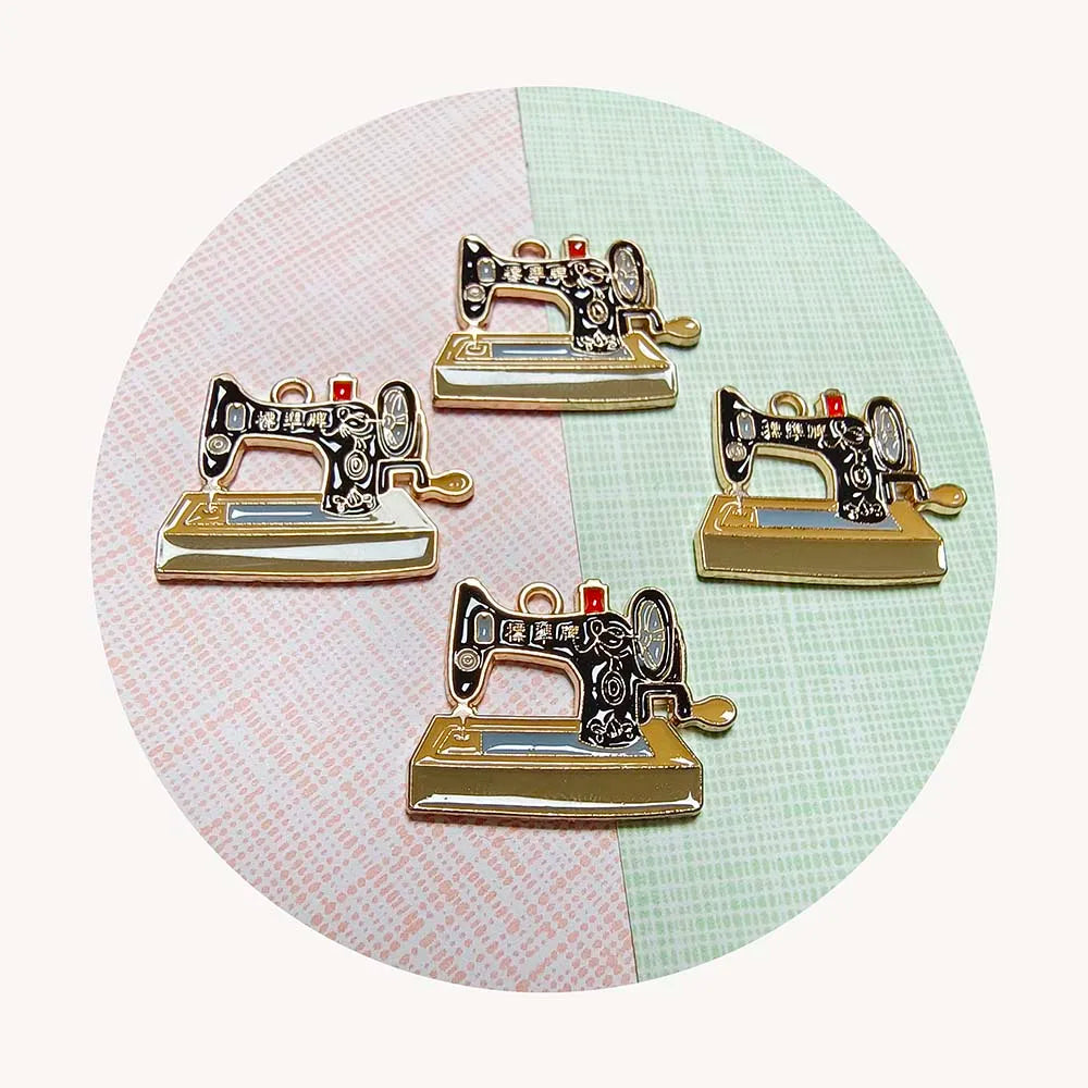 100Pcs/Lot 19*25MM Mini Sewing Machine Charms Enamel Dangle Pendants for Jewelry Making Bracelet Necklace Keychain DIY Craft