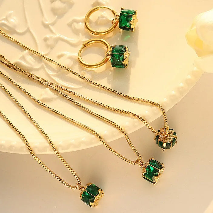 Retro Claw Setting Green Gemstone Hoop Earrings Shiny Cubic Zirconia Cz Geometric Pendant Necklace Stainless Steel Jewelry Set