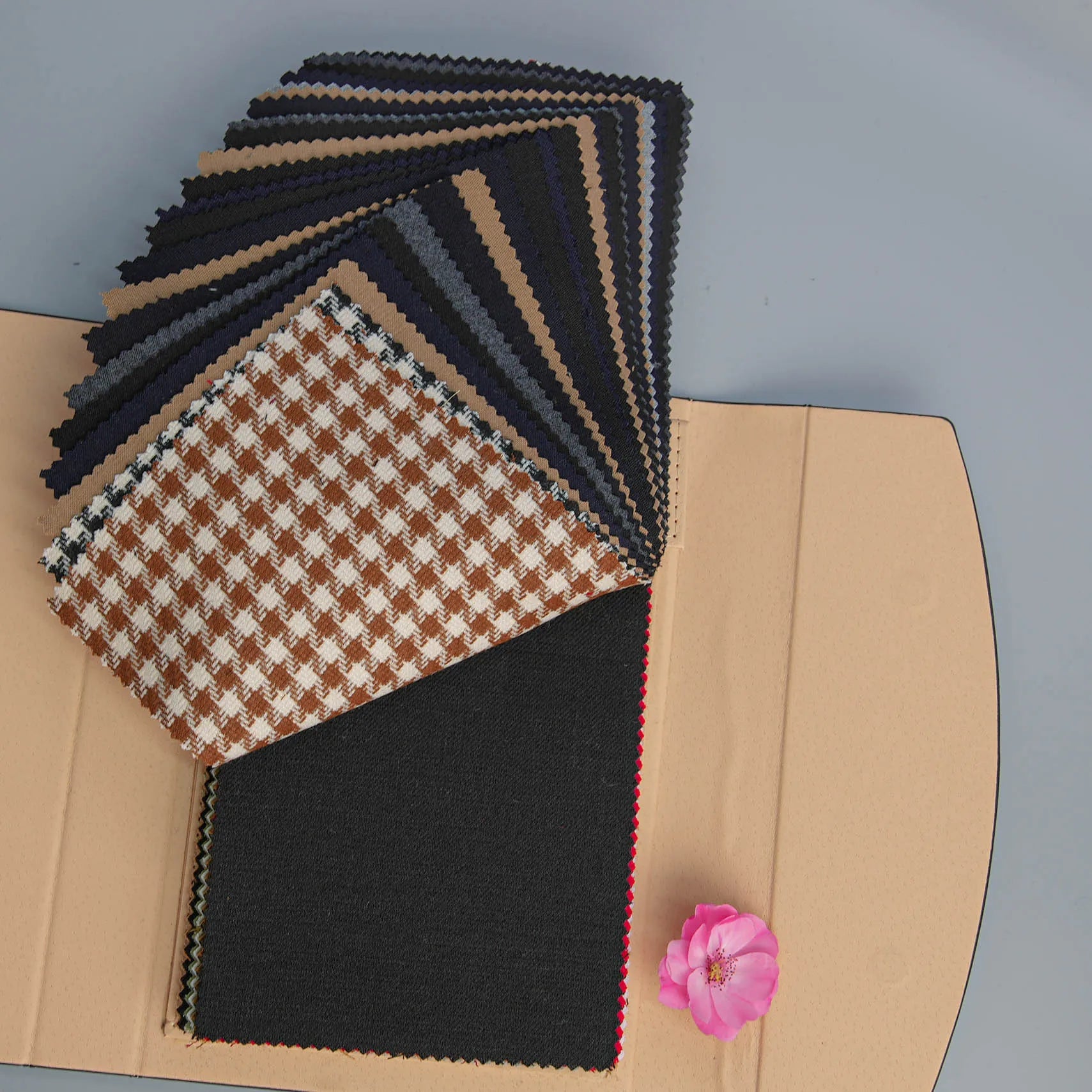 40% Wool Worsted Merino Wool Twill Stripe Woven Eco-Friendly Suit Fabric in Stock Men's Jacket Suiting Fabric