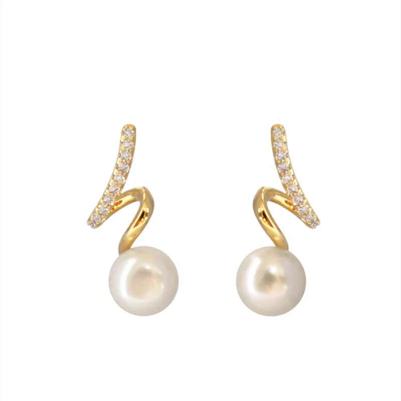 Natural Freshwater Pearl Earrings S925 Silver Needle Gold Plated Vintage French Style Luxury Fashion for Women's Party