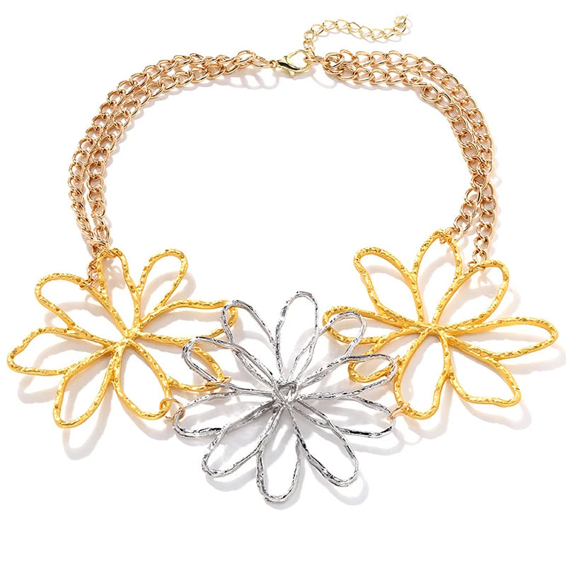 2025 New Arrival Fashion Jewelry  New Fashionable Splicing Alloy Large Flower Pendant Necklace Handmade Link Collarbone Necklace