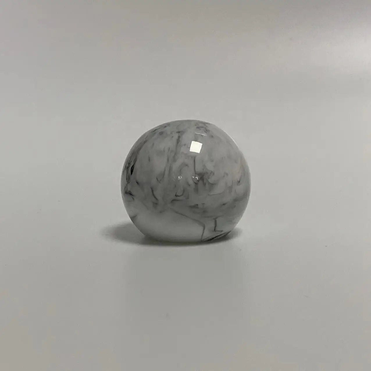 Wholesale Solid Luxury for Ball Shape Perfume Bottle Cap with Smart Lids 15mm Size Custom Logo Screw Cover