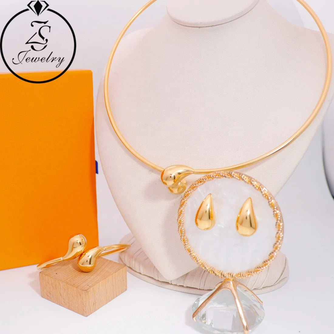 18K Gold Plated Women's Stainless Steel Jewelry Set Open Bracelet Choker Necklace and Earrings for Weddings and Parties