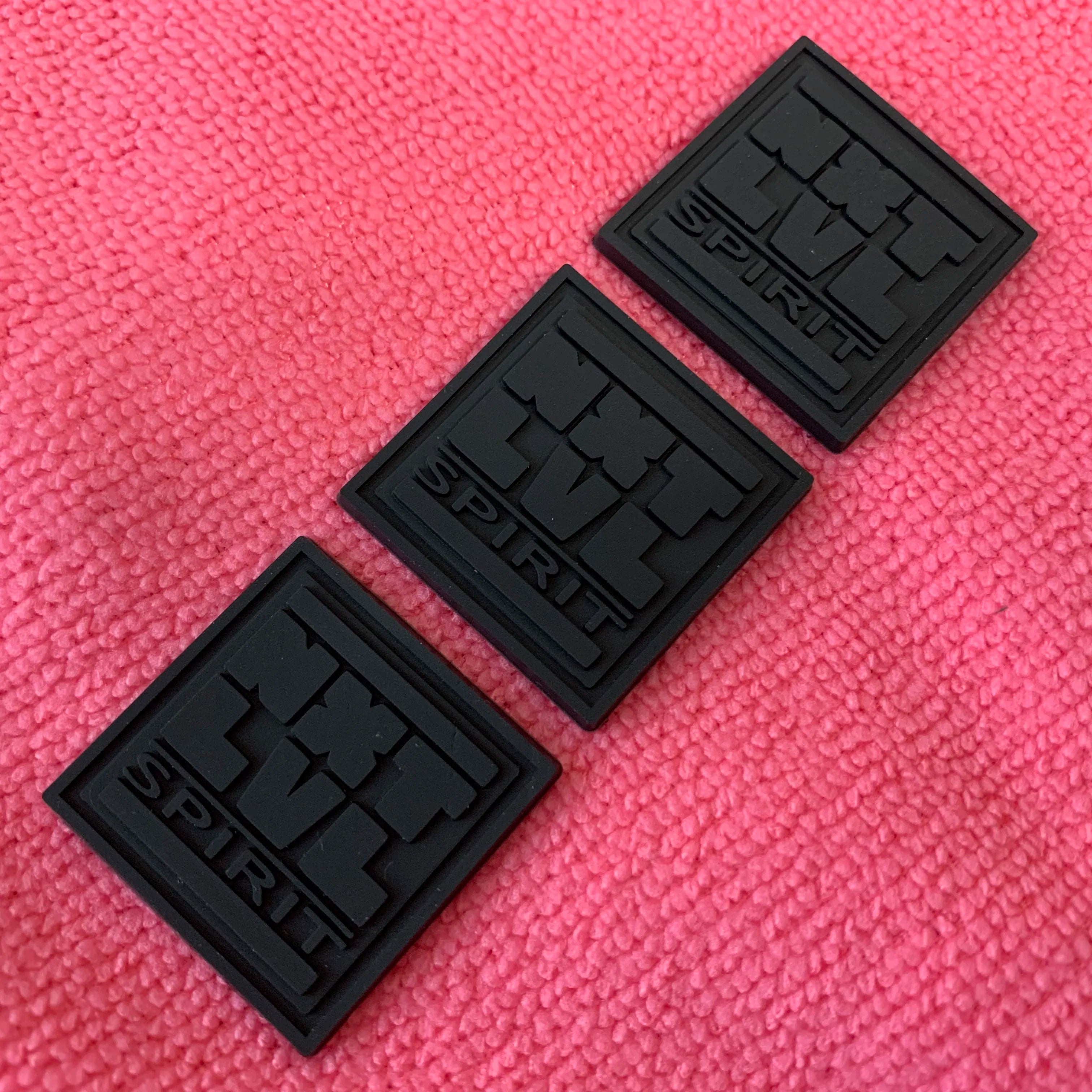 Perfect 3D Effect Solid Black PVC Rubber Patch for Padsquare Shape Company logo Silicone Rubber Label for Mat