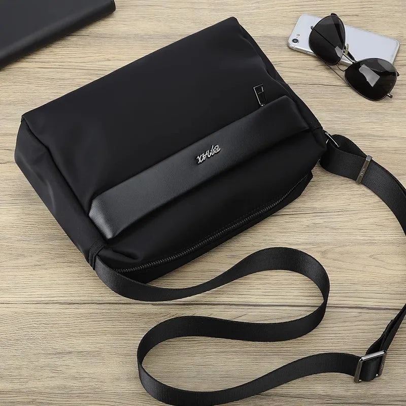 Men's Single Shoulder Crossbody Sling Messenger Tennis Bag Factory Price Nylon Athletic Bag Custom Logo Fashionable Design