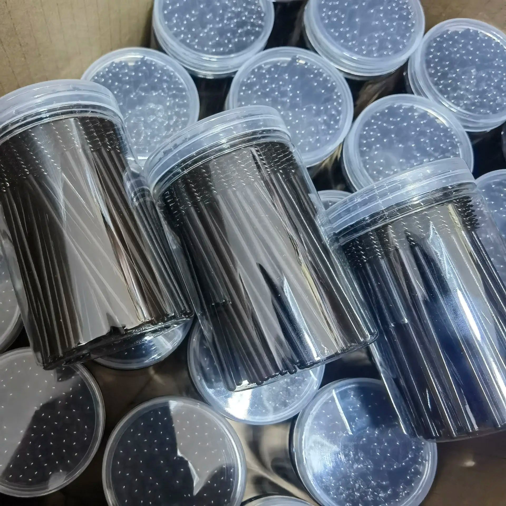 Wholesale Eyelash Extension Mascara Spoolie Cleaning Brush Disposable Eyelash Brush Cleaner Holder With Free Design Lash Brushes