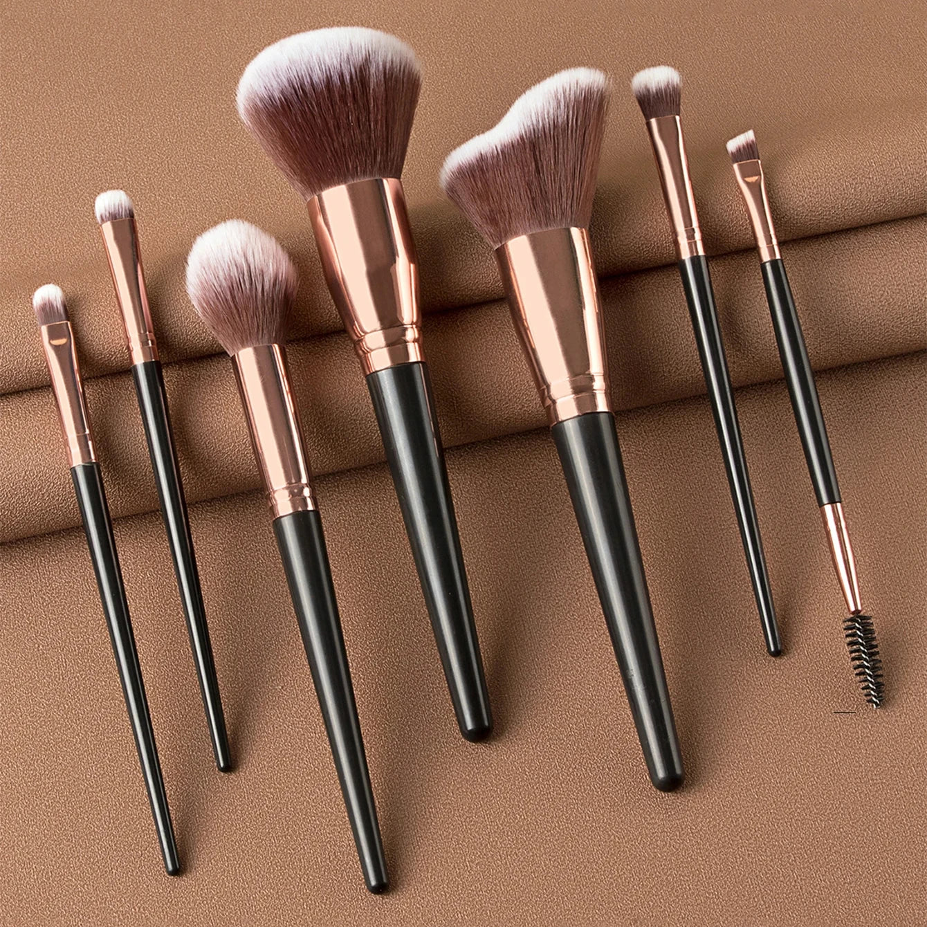 Private Label 7-Piece Synthetic Hair Wood Makeup Brush Set for Face & Concealer Wholesale Custom with Bag