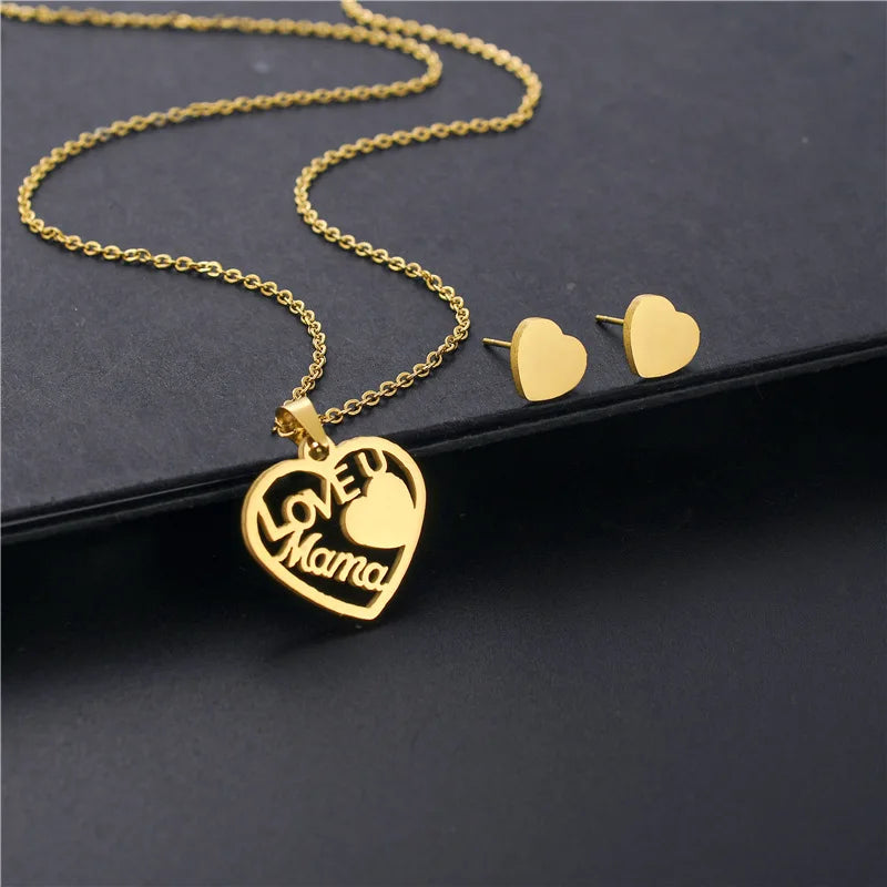 Wholesale Waterproof 18k Gold Plated I love You U Mom Stainless Steel Heart Pendant Necklace Earring Jewelry Set Supplier