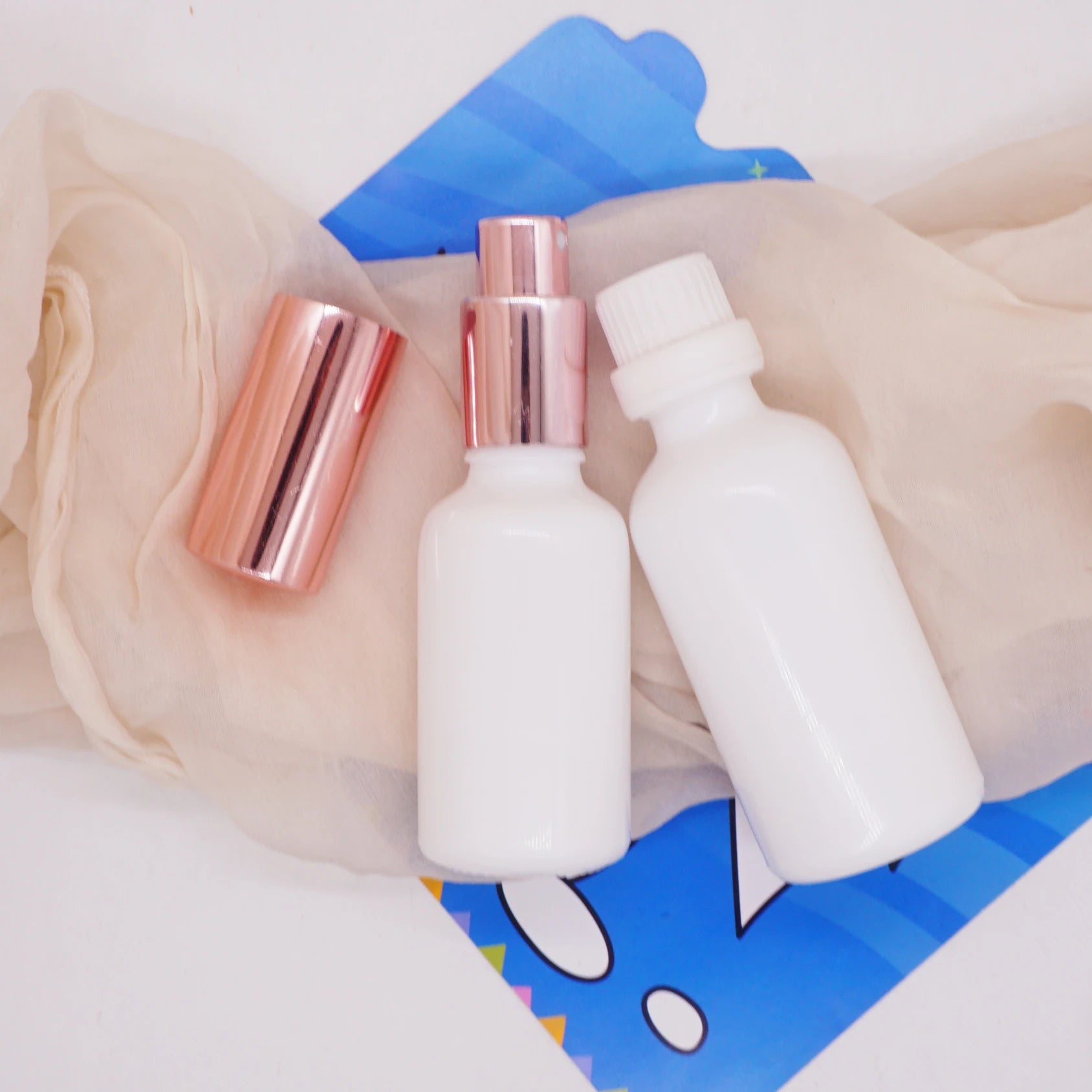 Wholesale Round 30ml Porcelain Ceramic Cosmetic White Glass Dropper Bottles