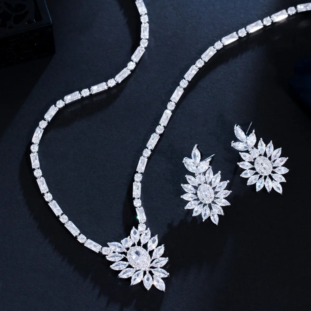 Stunning Cubic Zirconia Leaf Flower Necklace and Earrings Luxury Bridal Party Jewelry Set for Wedding Evening