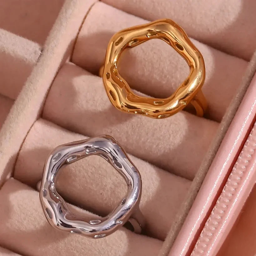 Wholesale Fashion Jewelry 18K Gold Plated Stainless Steel Statement Rings Irregular Hollow Round Lava Flower Rings for Women