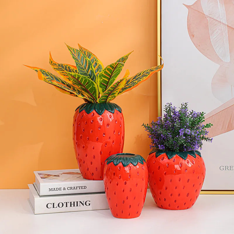 New Strawberry Shape Creative Flower Art Sculpture Desktop Plant Pot Ceramic Vase for Home Decor Ornament Gift