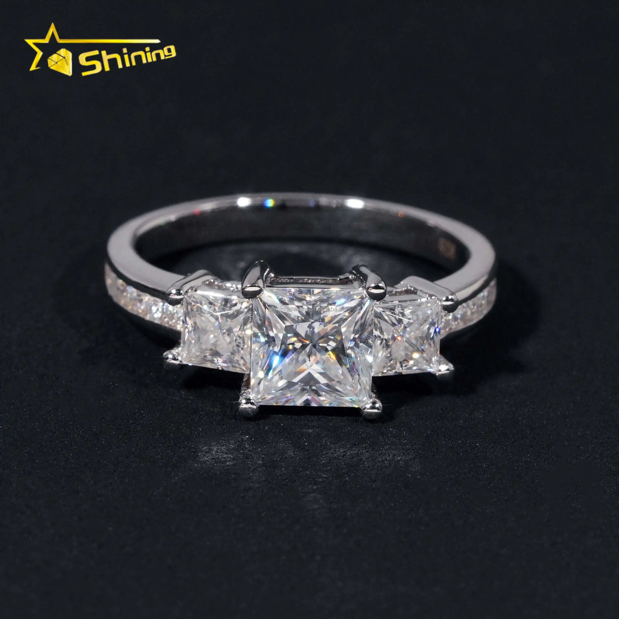 GRA Certificated Three Stones Design 925 Solid Silver Princess Cut Moissanite Ring Custom Engagement Wedding Rings for Women