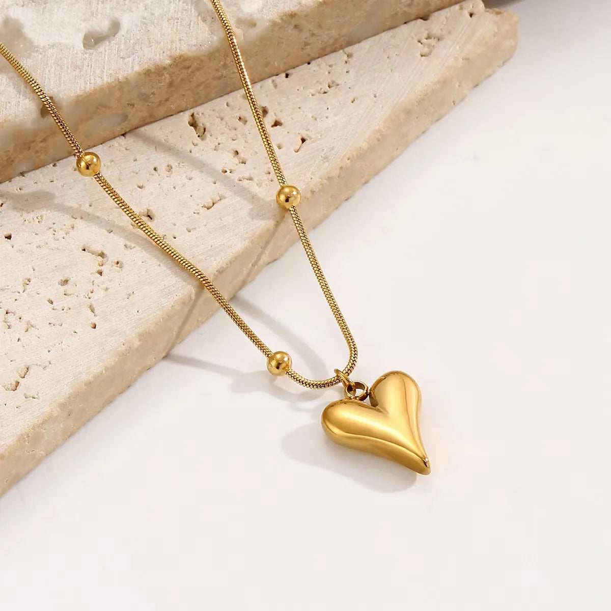 2024 Classic Solid Heart Pendant Necklace Snake Bead Chain Stainless Steel 18K Gold PVD Plated Factory Wholesale Cheap Price Hot