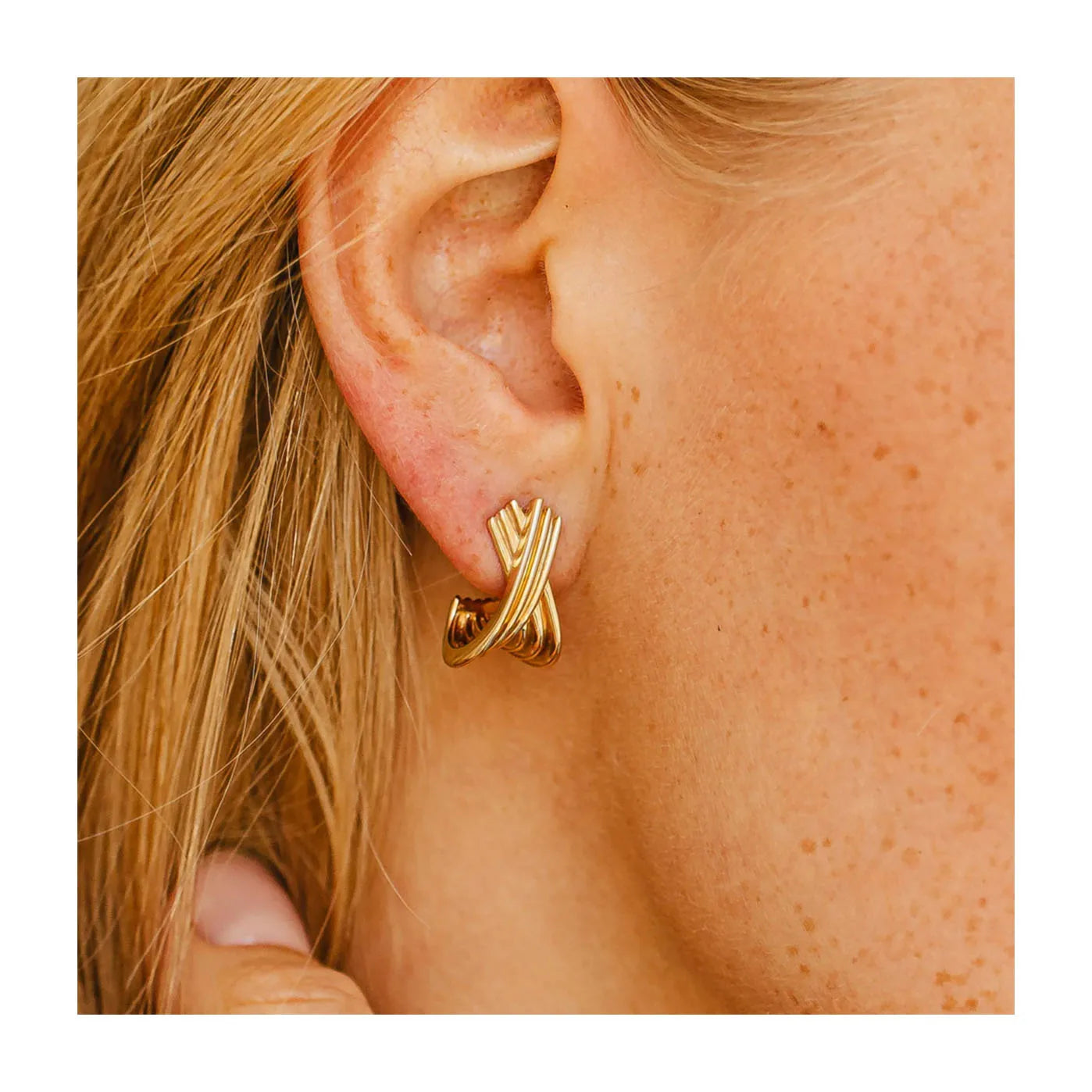 ERESI New Hot 18k Gold Plated Hypoallergenic Stainless Steel Vintage French Fence Shield Earrings Unique Luxury Zircon Trendy