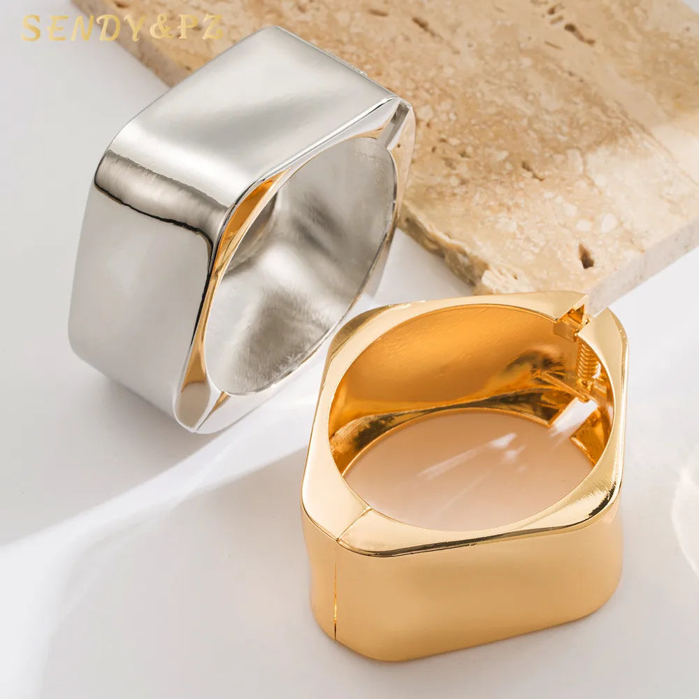 Hot Selling Irregular Rhombus Shaped Wide Face Adjustable Spring Buckle Bracelet Photosensitive Surface Jewelry Bracelet Women