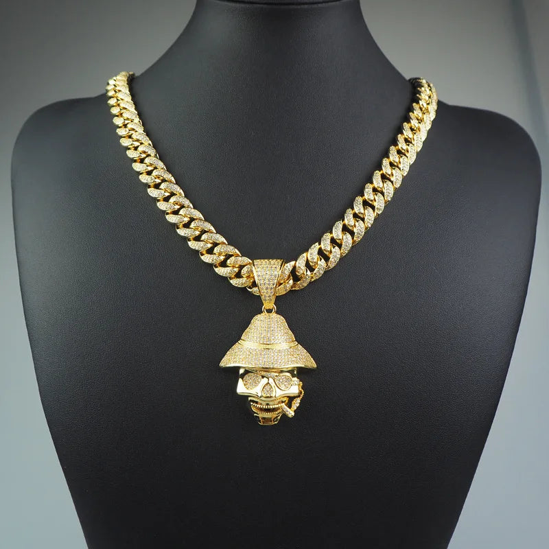 Hip Hop Necklace. Pirates of the Caribbean Skull Pendant. Micro-encrusted Zircon Hiphop Hipster Street Accessories