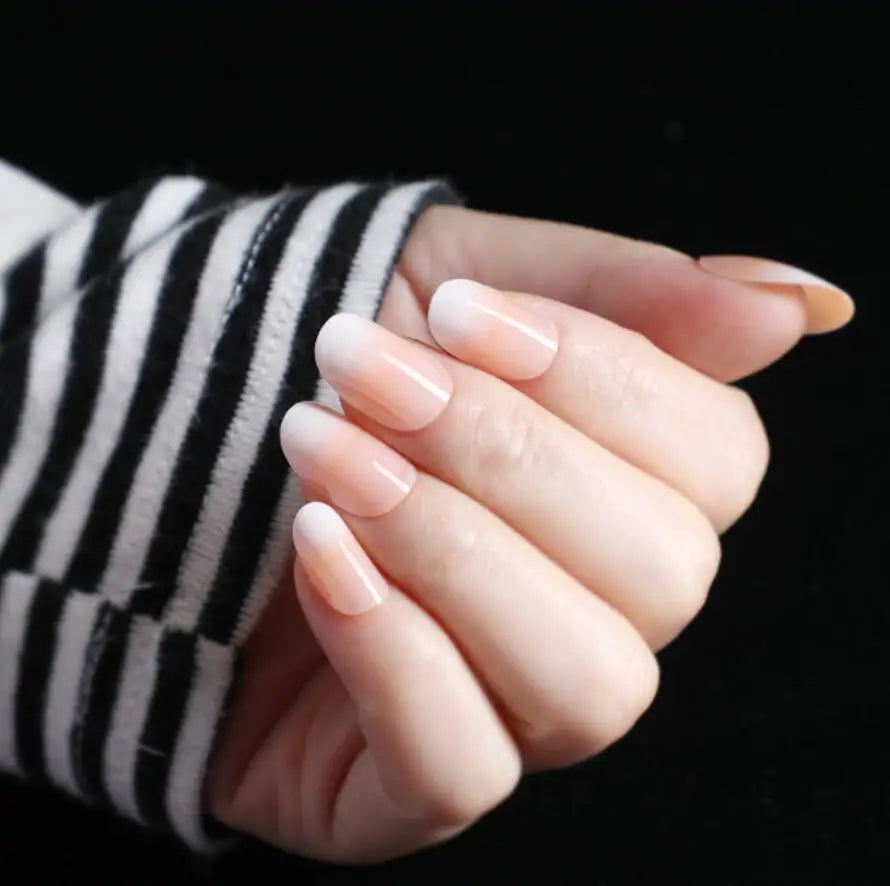 Fashion Short Fake Nail Professional Round Artificial Fingernails Customized Accepted Press on Nails for Women