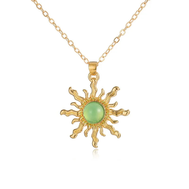Wholesale Custom Make Women Cool Gold and Light Green Acrylic Sun Necklace Stainless Steel Chain Green Sun Star Necklace