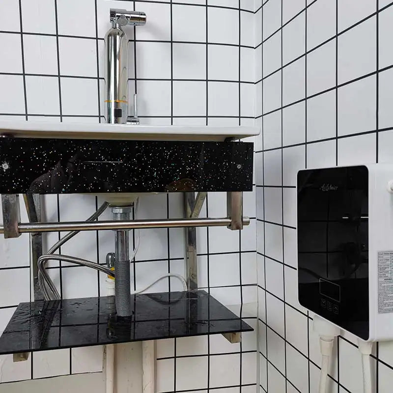 Smart Touch Control Kitchen Under Sink 220v 110v 3000w 6000w Fast Heating Hot Water Wash Hand Electric Tankless Water Heater