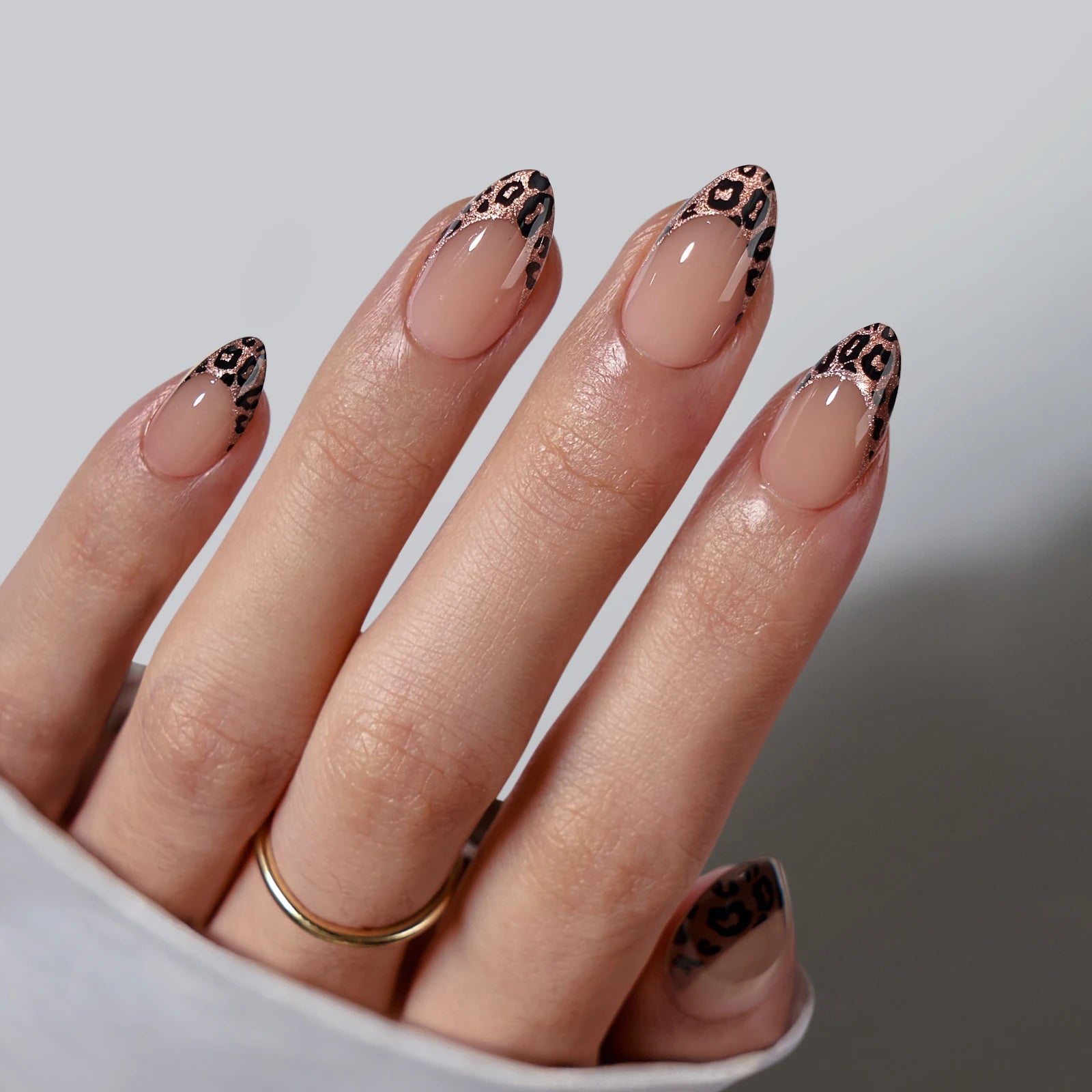 BTArtbox Soft Gel Leopard French Tip XCOAT Press on Nails Wholesale Short Almond Cat Eye French False Fake Nails Press on