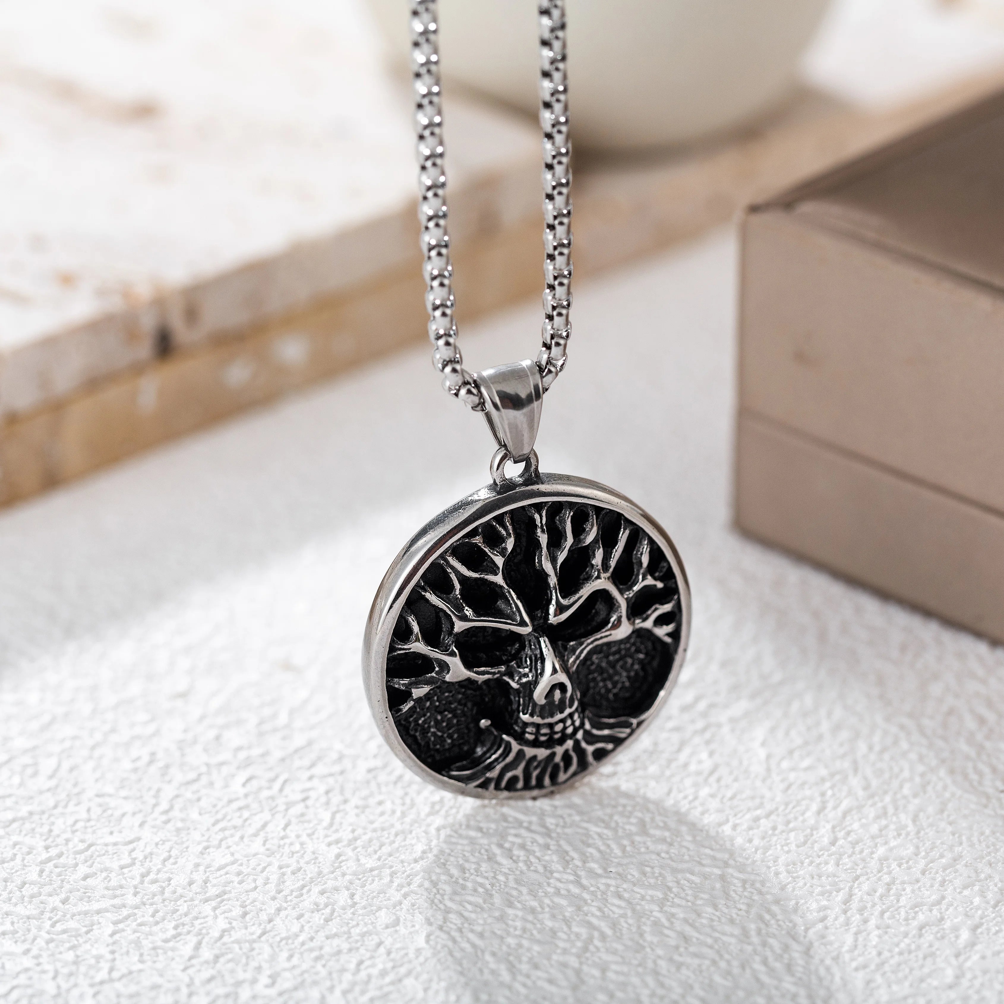 Customize Man Pendant Tree of Life Silver Stainless Steel Necklace Personalized Titanium Jewelry for Men