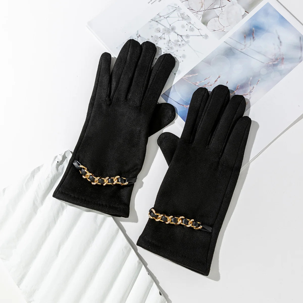 Women's Windproof and Warm Fleece Cycling Gloves Touch Screen Gloves for Winter Sports and Driving Chain Design
