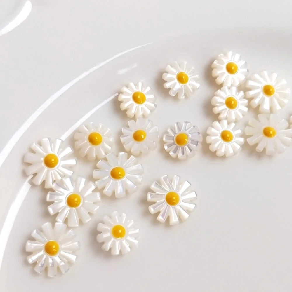 10mm 12mm Natural Daisy Charm Mother of Pearl Flower Shell Beads for DIY Pendant Jewelry Making