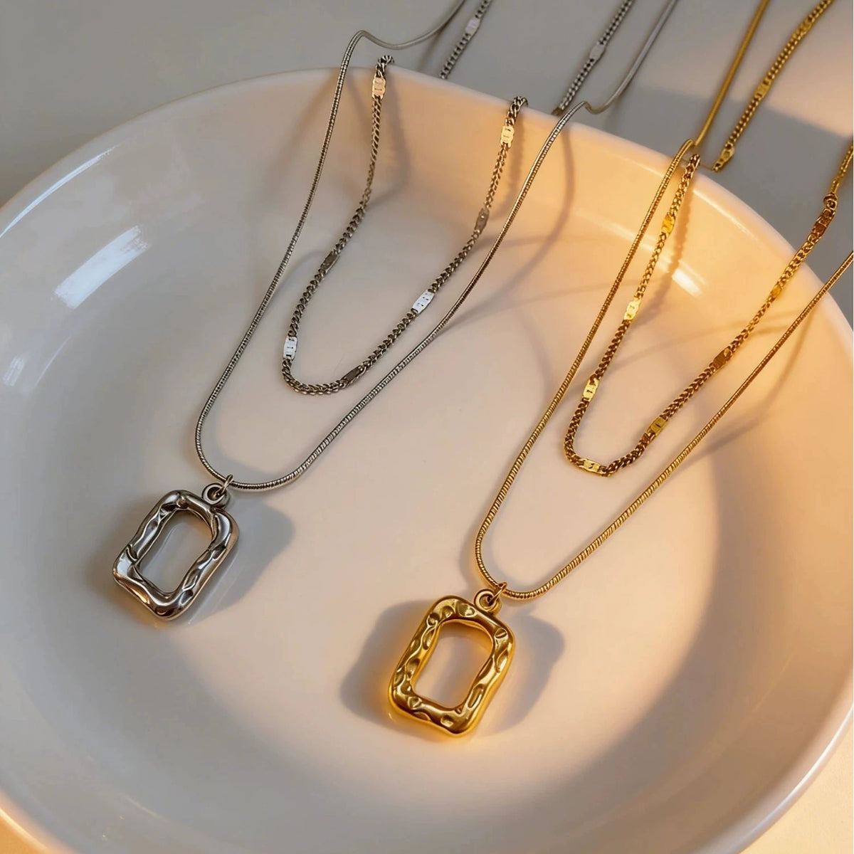 Metal Style Double Layer Necklace for Women Niche Light Luxury Design High-End Sweater Chain Clavicle Chain Neck Chain