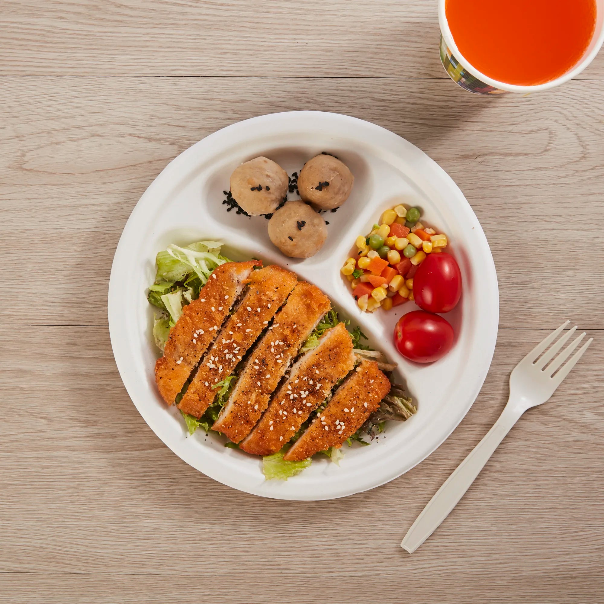 PFAS Free 10 Inch 3 Compartment 100% Biodegradable & Compostable Bagasse Disposable Paper Plates for Wedding