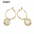 WT-MPE035 Fashion Gold Electroplated Round Shell Charm Earrings Women Round Faceted Shell Hoop Earrings for Wedding Earrings