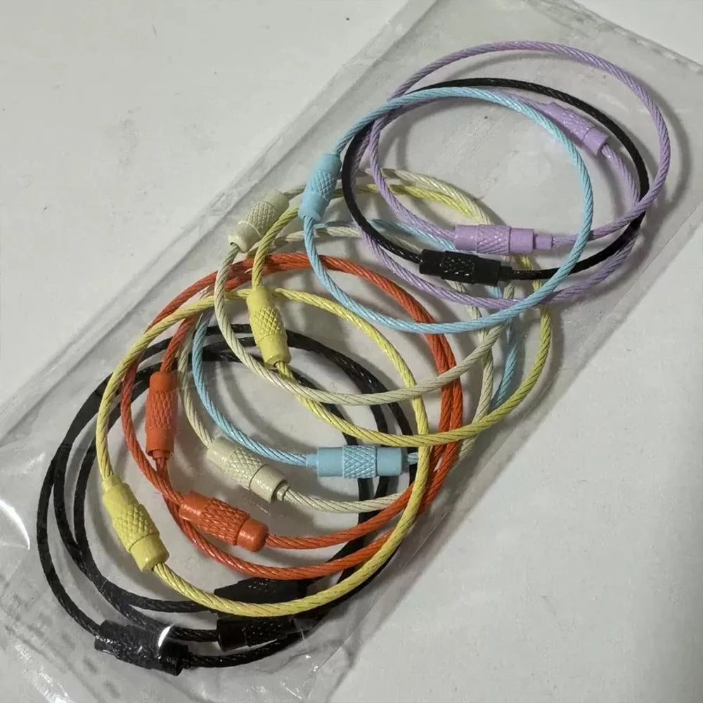 High Quality Wire Cable Keyring Hook Keychain Vintage & Cartoon Spray Paint Design Wholesale Metal Keychains for Makeup Tool